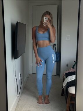 Bo + Tee Blue Seamless Sports Bra & Leggings Set